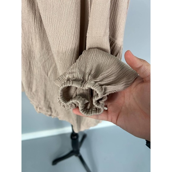 NWOT ruffle collar long sleeve tan on/ off the shoulder blouse with tie detail - Picture 6 of 11